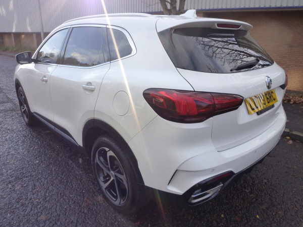 Trophy 1.5 T-GDi 16.6 kWh