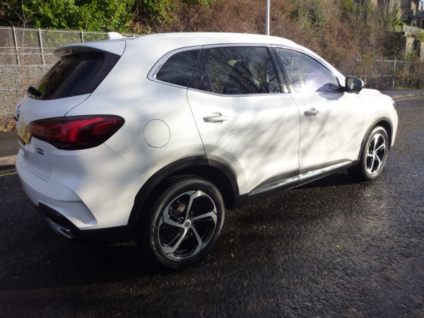 Trophy 1.5 T-GDi 16.6 kWh