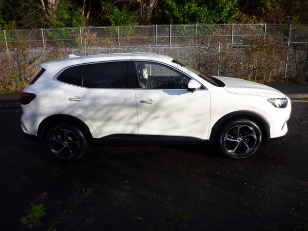 Trophy 1.5 T-GDi 16.6 kWh