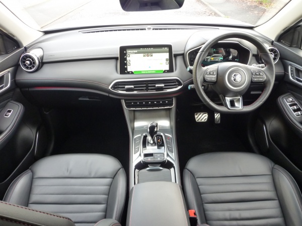 Trophy 1.5 T-GDi 16.6 kWh