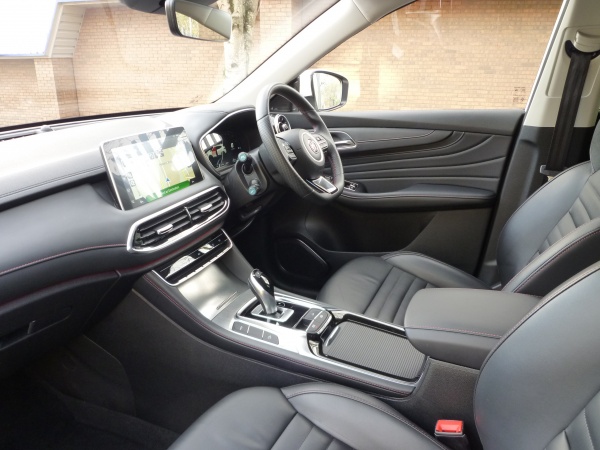 Trophy 1.5 T-GDi 16.6 kWh