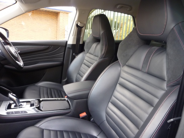 Trophy 1.5 T-GDi 16.6 kWh