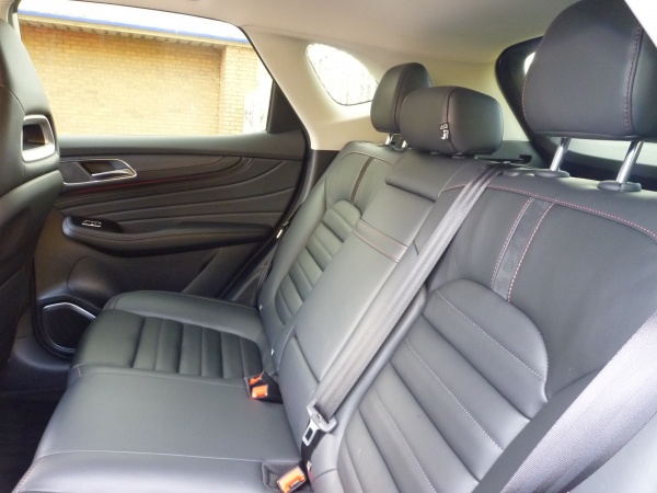 Trophy 1.5 T-GDi 16.6 kWh