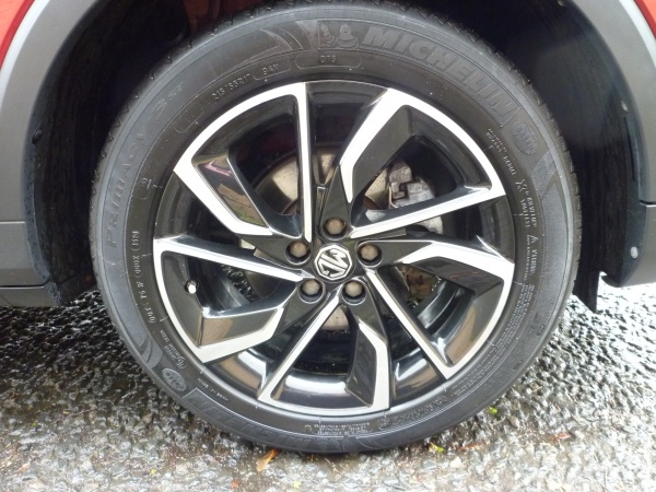 Exclusive 1.0 T-GDi auto