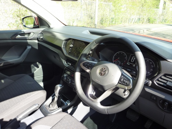 SE 1.0 TSi DSG
