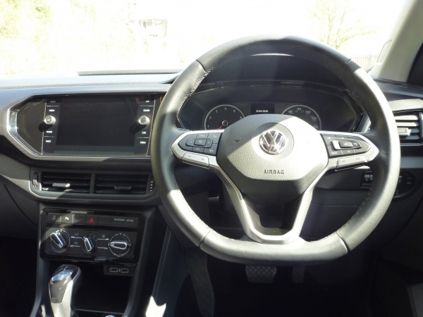 SE 1.0 TSi DSG