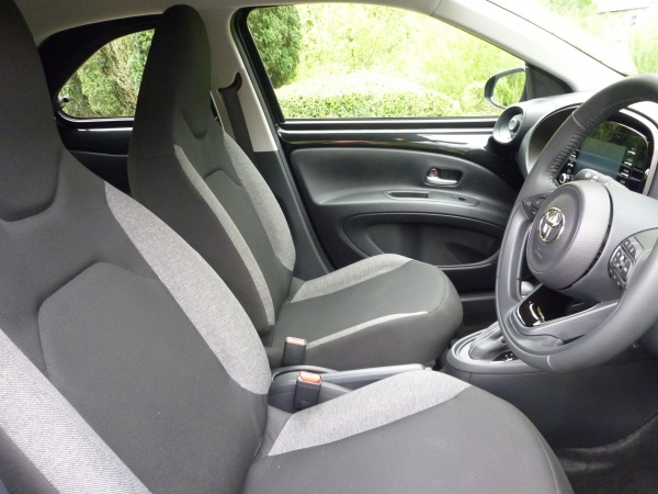 Pure 1.0 VVT-i automatic