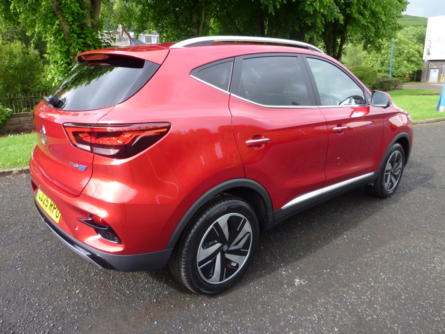 Trophy Standard Range 51.1 kWh