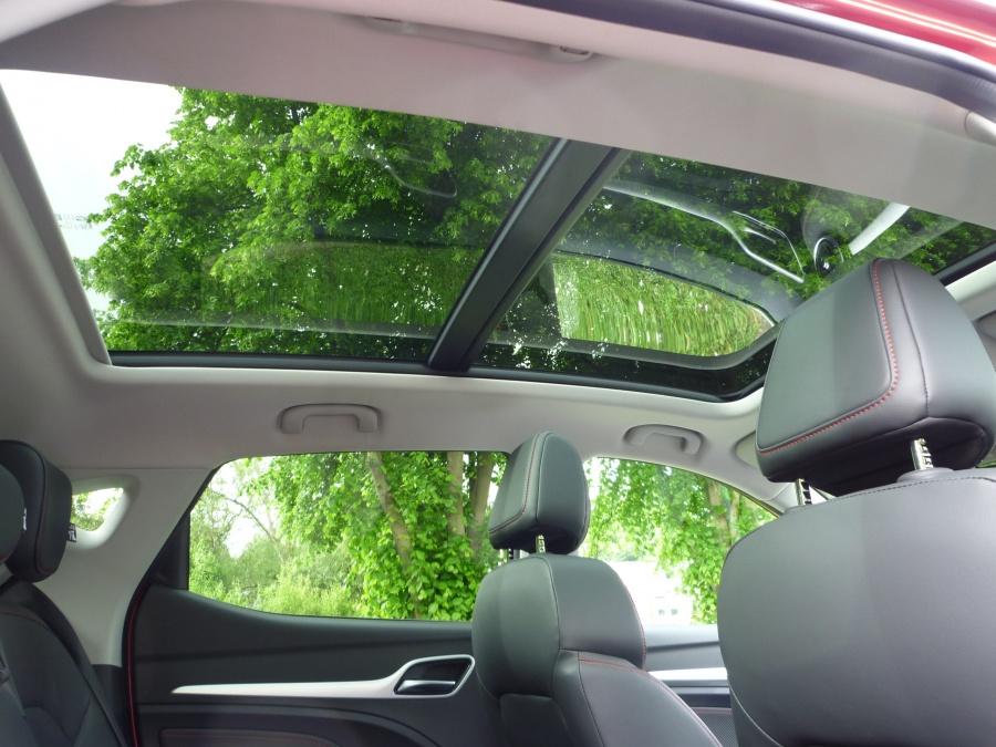 Trophy Standard Range 51.1 kWh