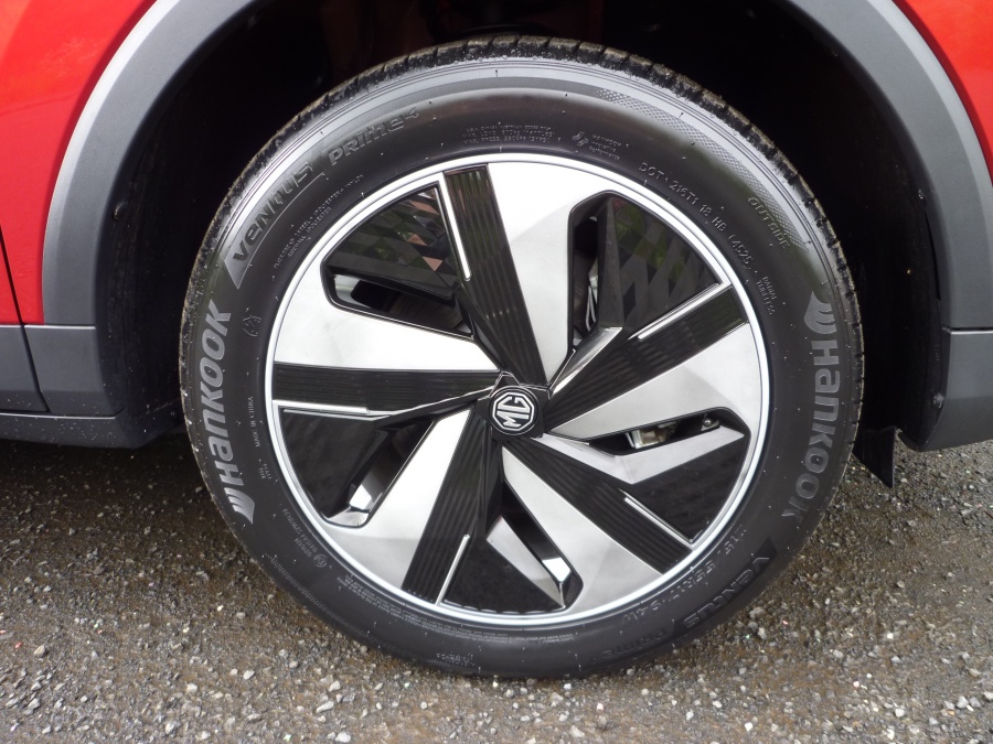 Trophy Standard Range 51.1 kWh