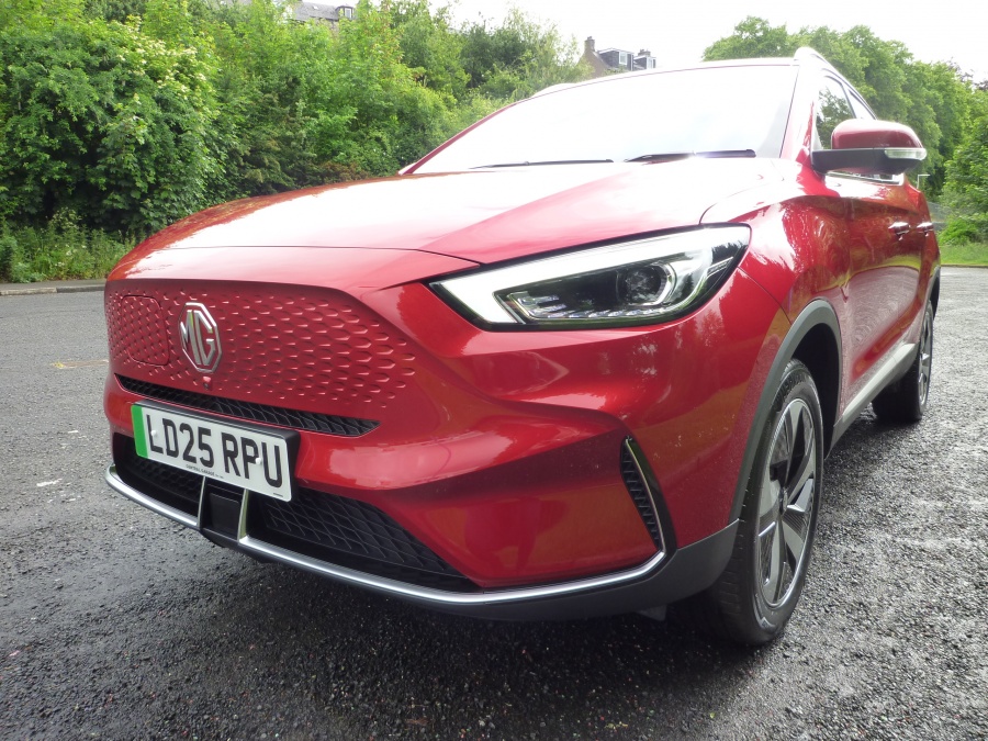 Trophy Standard Range 51.1 kWh