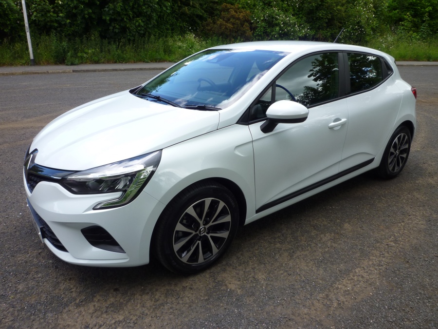 140 Iconic 1.6 E-Tech Hybrid