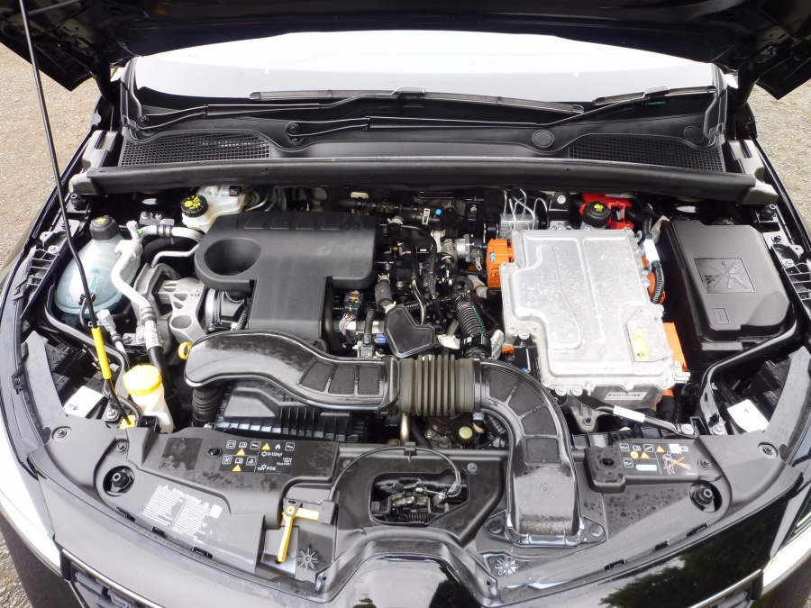 145 Evolution 1.6 E-TECH hybrid