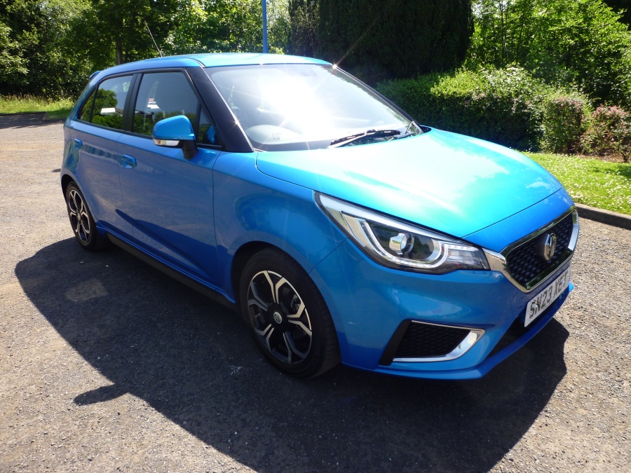 Exclusive Nav 1.5 VTi-TECH