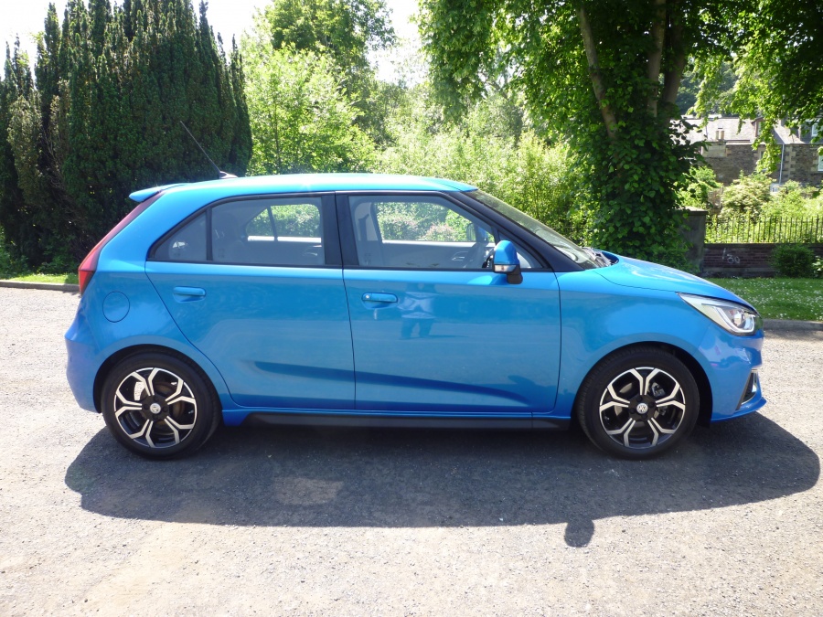 Exclusive Nav 1.5 VTi-TECH