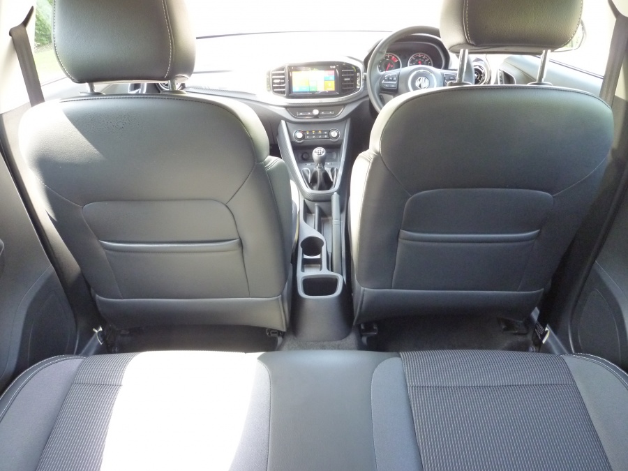 Exclusive Nav 1.5 VTi-TECH