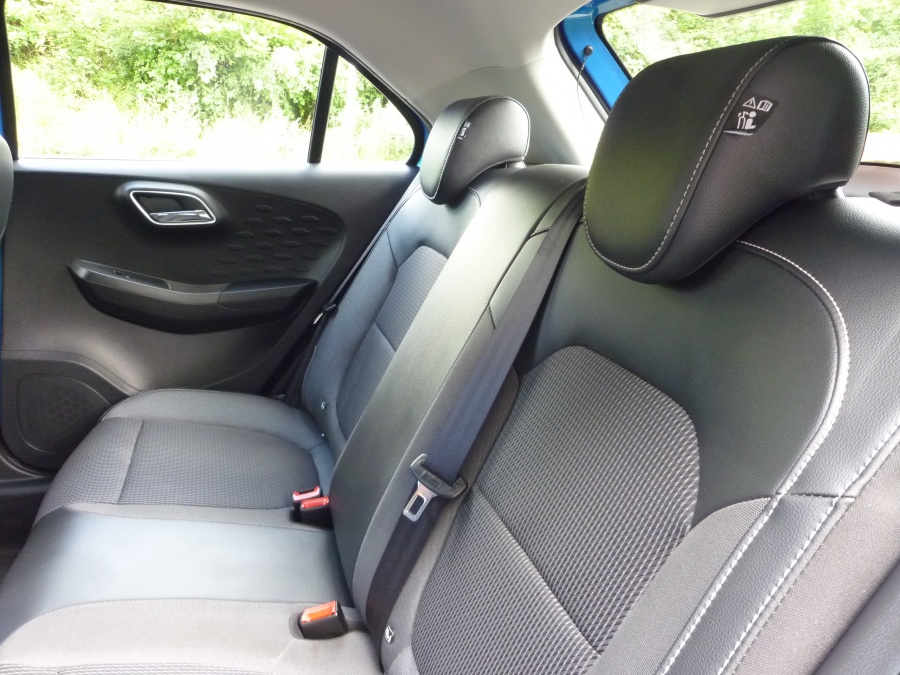 Exclusive Nav 1.5 VTi-TECH