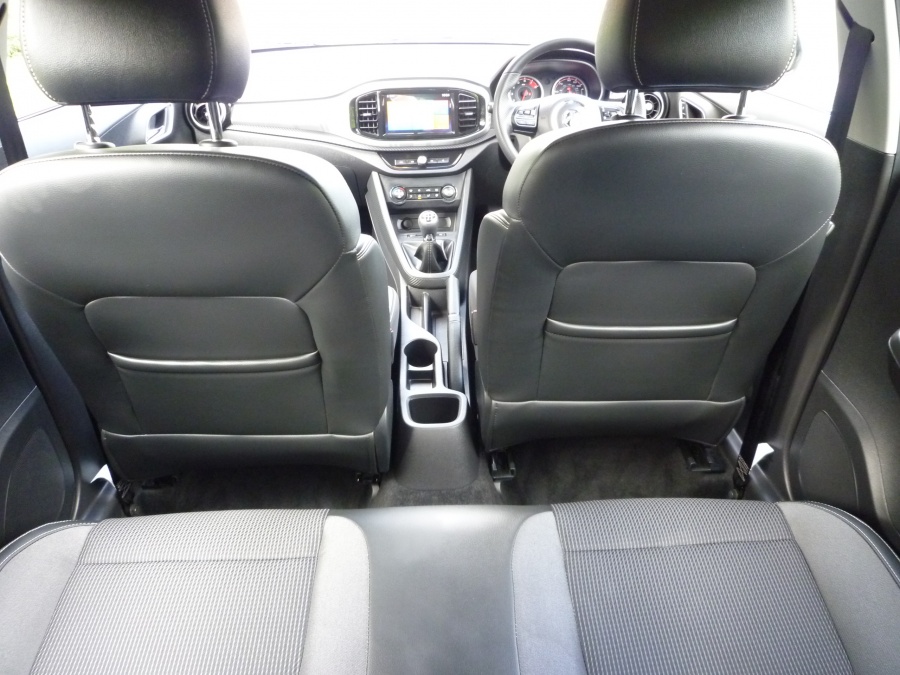 Exclusive Nav 1.5 VTi-TECH