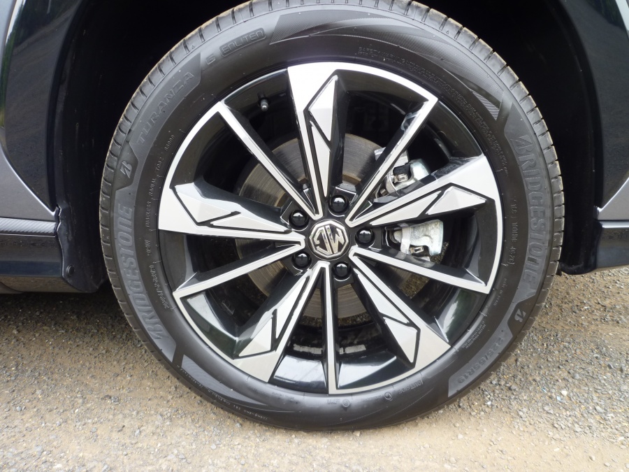 Trophy 1.5 T DCT