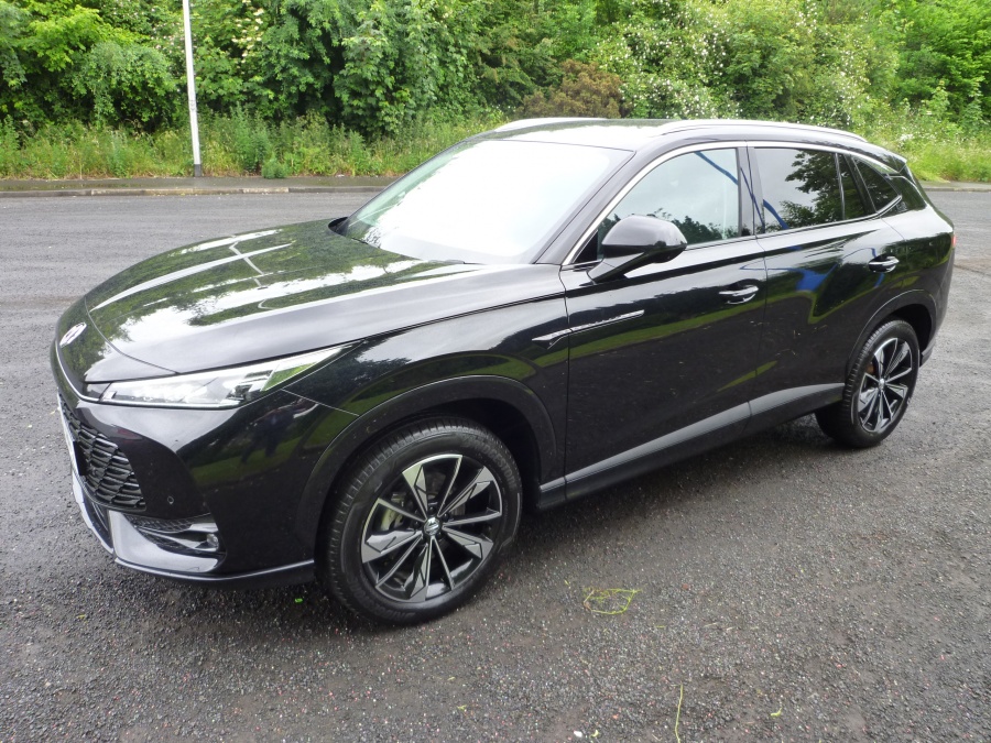 Trophy 1.5 T 24.7 kWh automatic