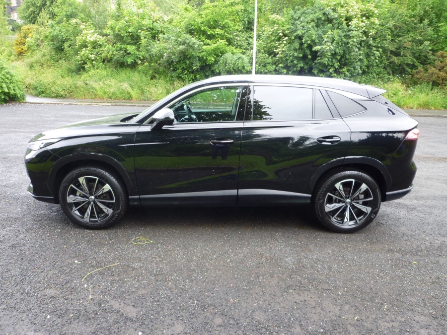 Trophy 1.5 T 24.7 kWh automatic
