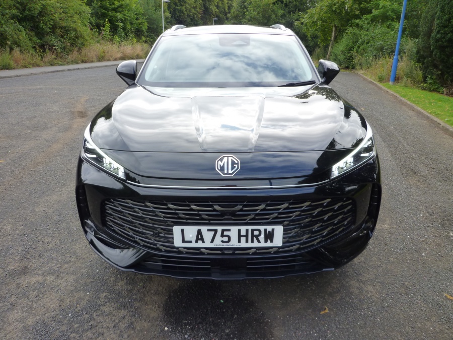 Trophy 1.5 T 24.7 kWh automatic