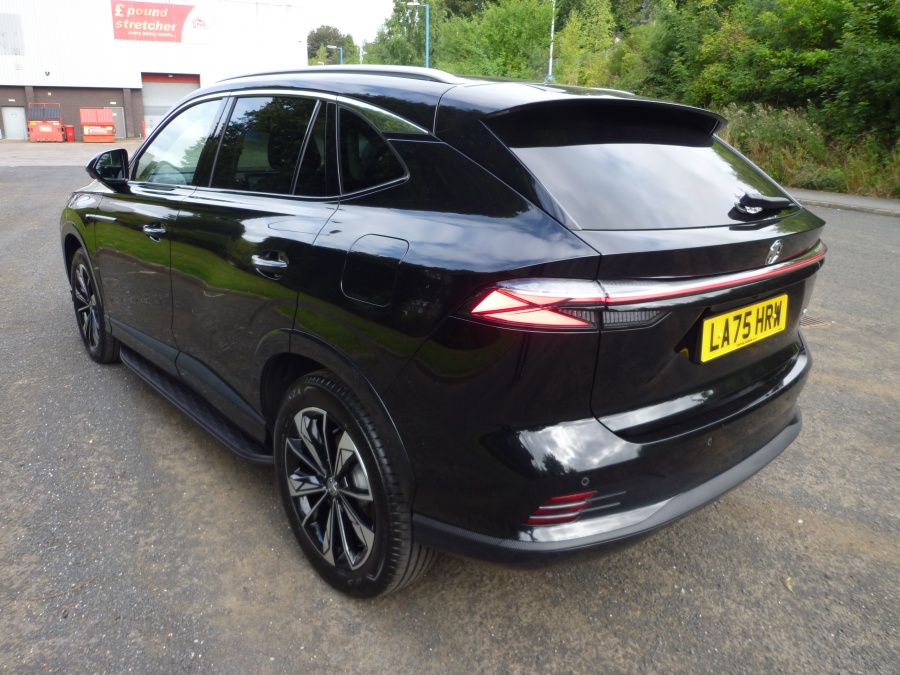 Trophy 1.5 T 24.7 kWh automatic