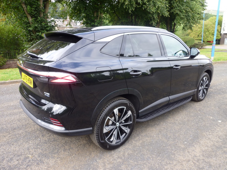 Trophy 1.5 T 24.7 kWh automatic