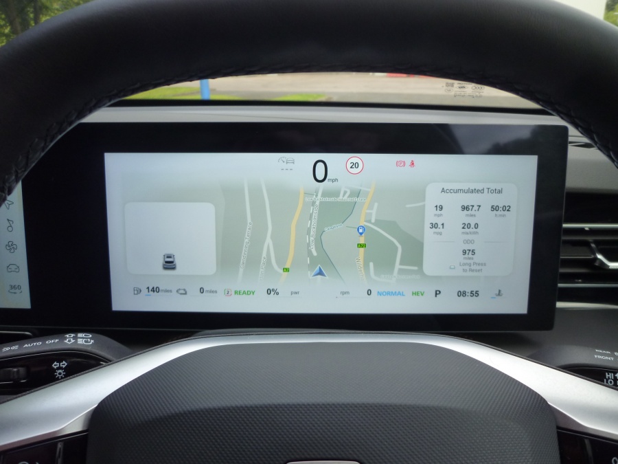 Trophy 1.5 T 24.7 kWh automatic