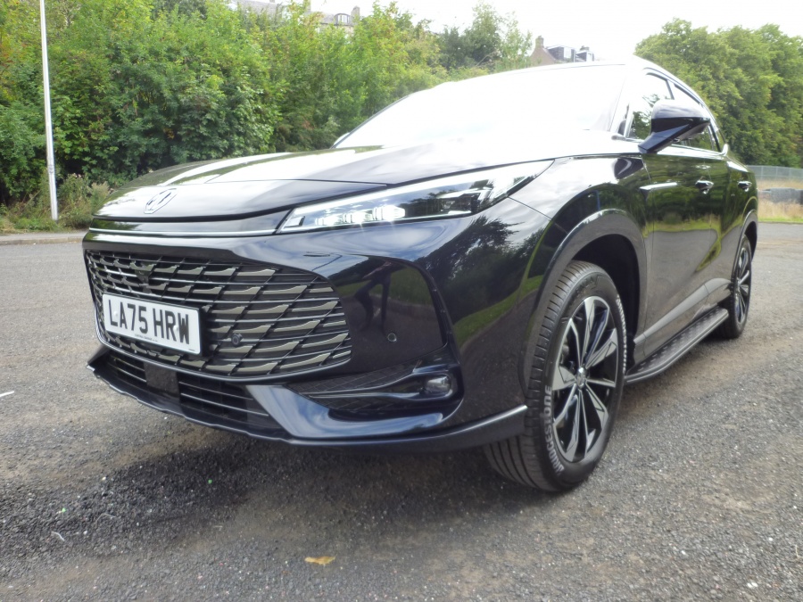 Trophy 1.5 T 24.7 kWh automatic