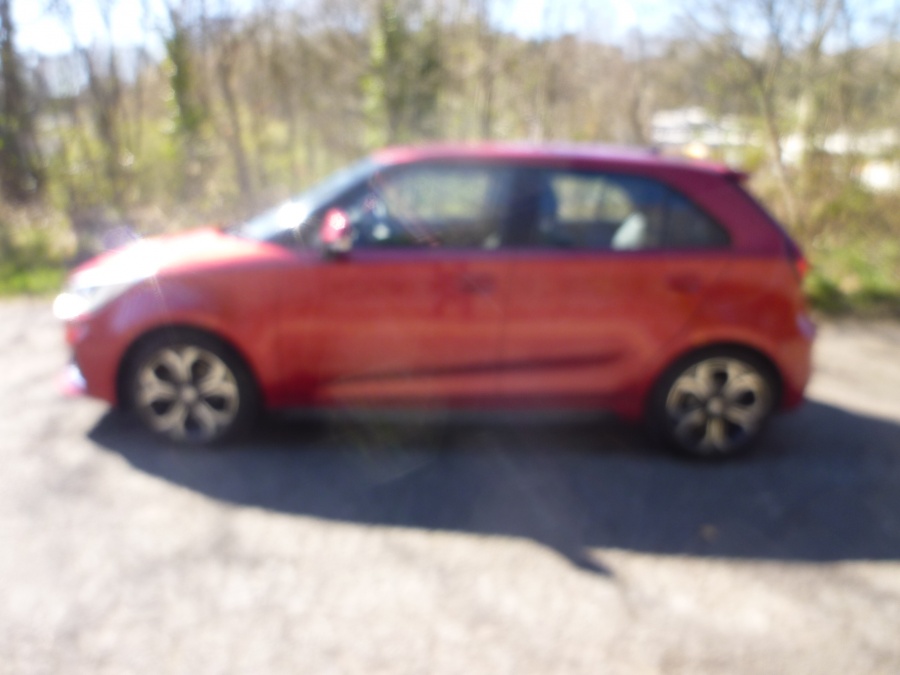 Exclusive Nav 1.5 VTi-TECH