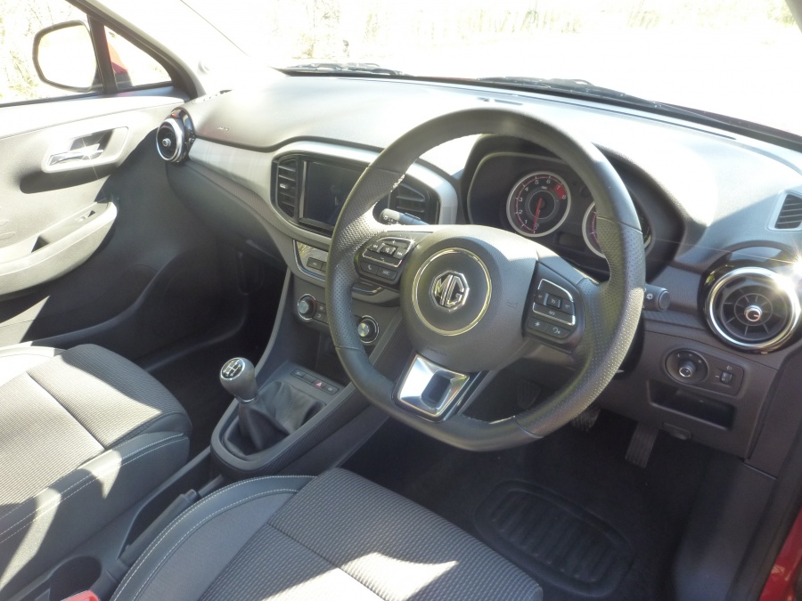 Exclusive Nav 1.5 VTi-TECH