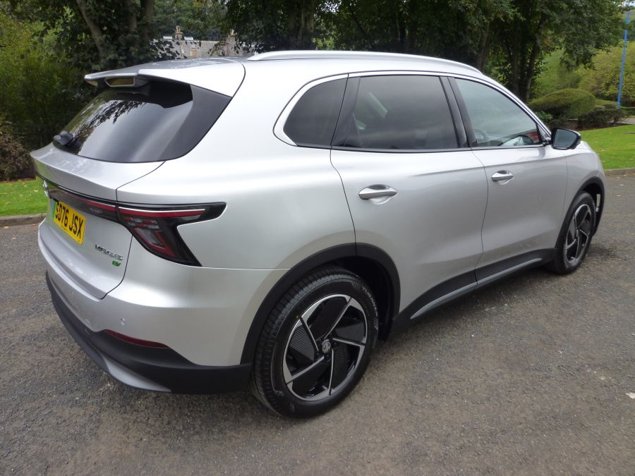 Trophy Long Range 64 kWh