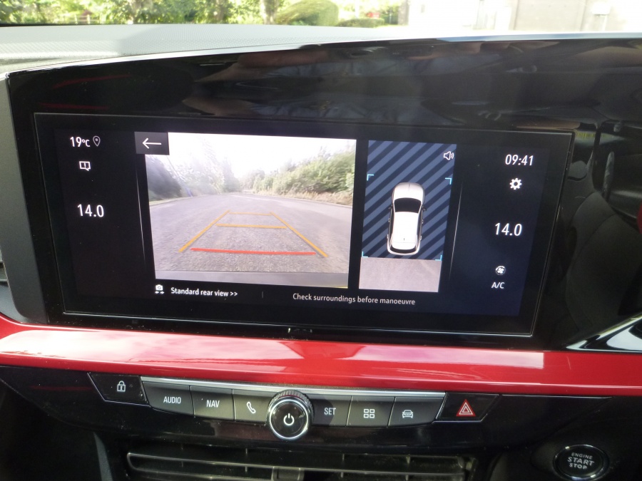 SRi Premium 1.2 Turbo auto