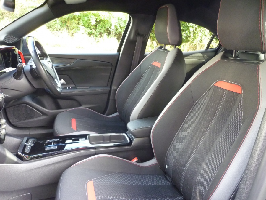 SRi Premium 1.2 Turbo auto