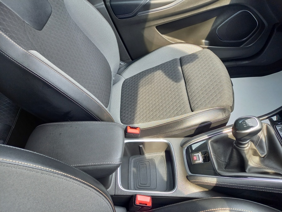 2020 Vauxhall Grandland X thumbnail 24